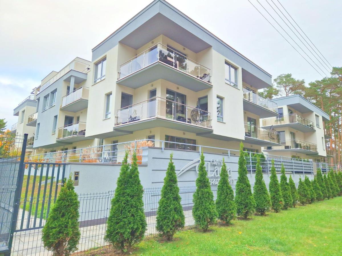 Maxim Apartment โปเบียโรโว ภายนอก รูปภาพ