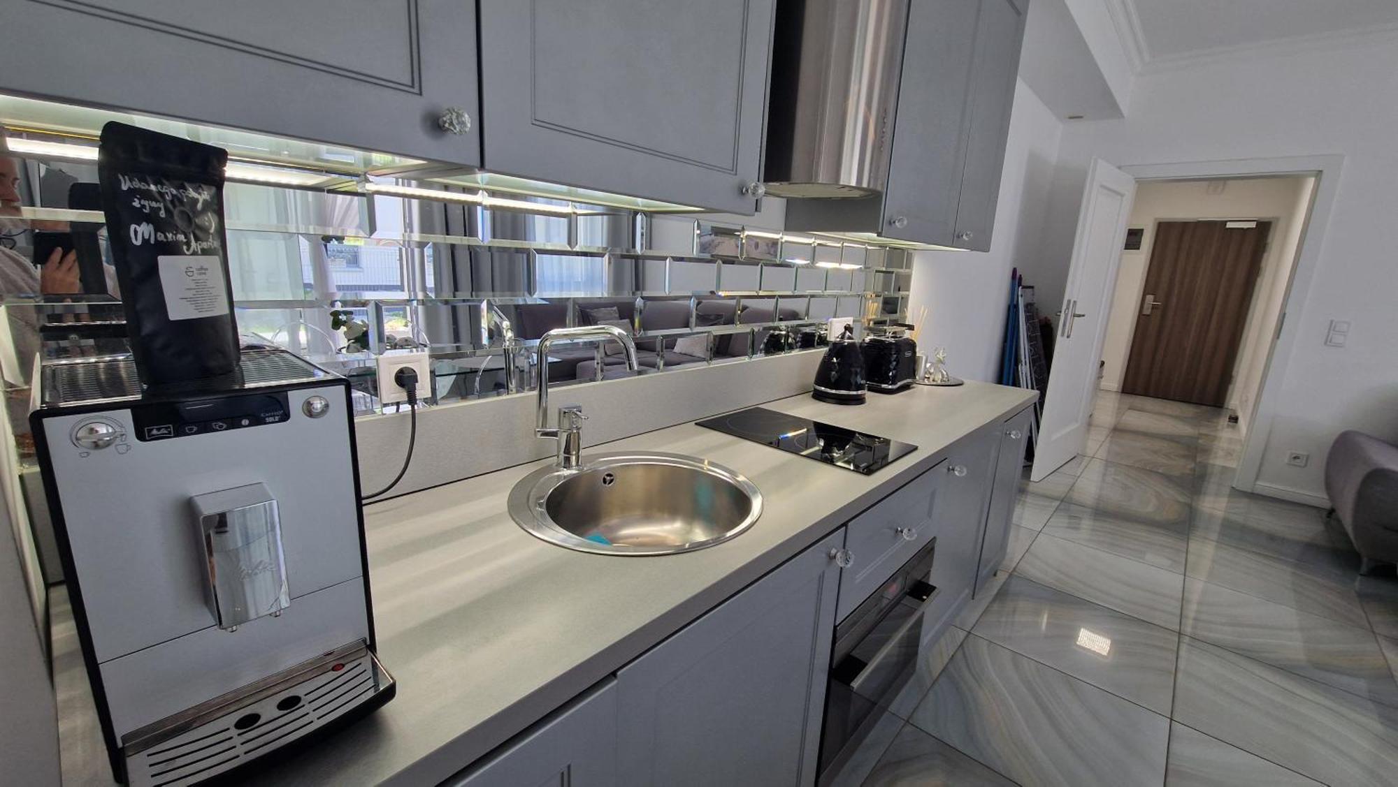 Maxim Apartment โปเบียโรโว ภายนอก รูปภาพ