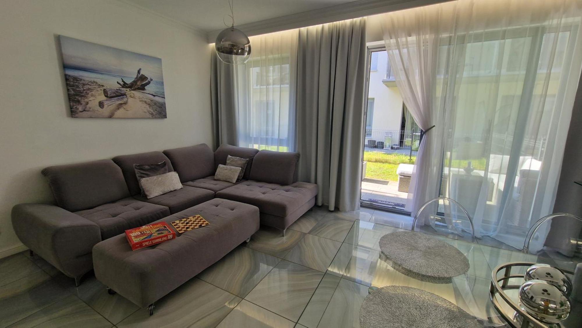 Maxim Apartment โปเบียโรโว ภายนอก รูปภาพ